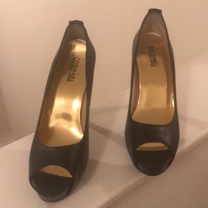Michael Kors Peep Toe Pump